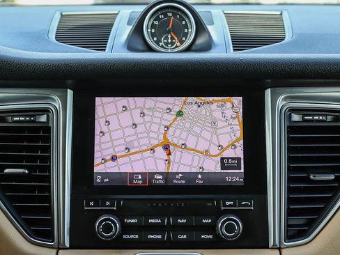 Used 2017 Porsche Macan S image 15