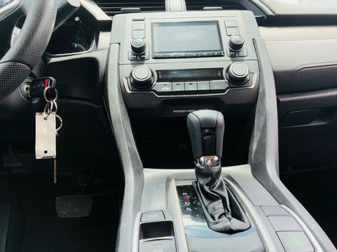 Used 2020 Honda Civic LX image 29