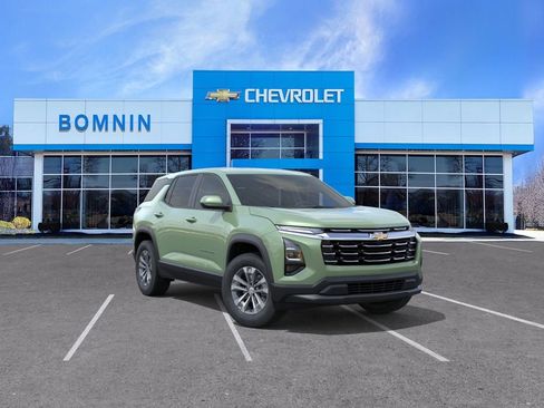 New 2026 Chevrolet Equinox LT AWD/4WD image 2