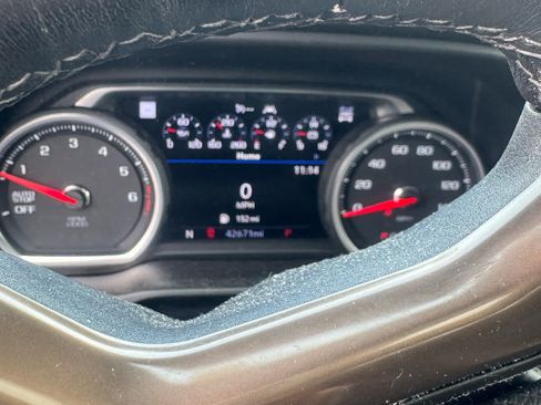 Used 2021 Chevrolet Silverado 1500 High Country w/ Technology Package AWD/4WD image 10