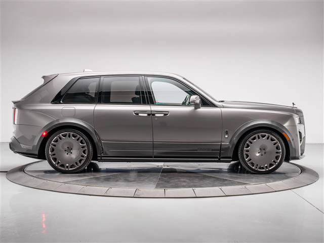 Used 2025 Rolls-Royce Cullinan AWD/4WD image 6