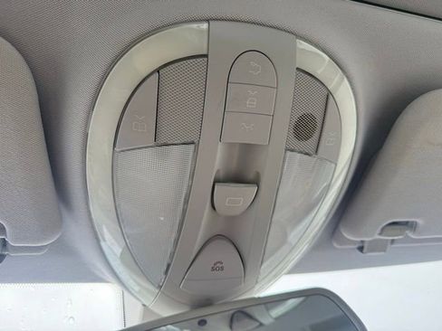 Used 2007 Mercedes-Benz E 320 BlueTEC Sedan image 18