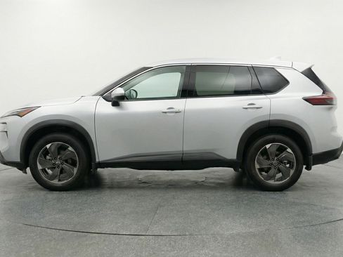 Used 2025 Nissan Rogue SV AWD/4WD image 5