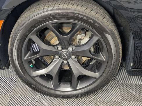 Used 2022 Chrysler 300 Touring w/ Sport Appearance Package RWD image 8