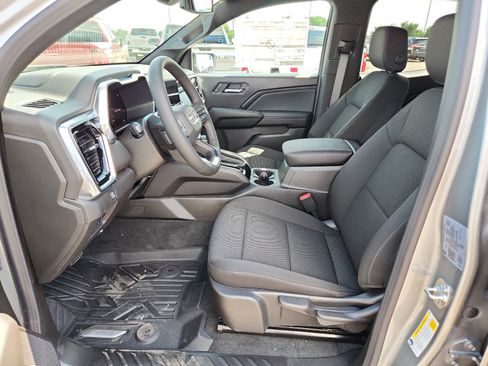 New 2026 GMC Canyon Elevation w/ Convenience Package image 10