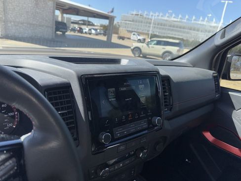 Used 2023 Nissan Frontier PRO-4X w/ Pro-4X Premium Package image 15