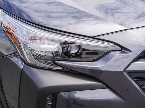 Certified 2025 Subaru Outback Limited AWD/4WD image 10