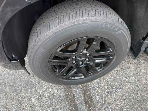 Used 2023 Chevrolet Silverado 1500 Custom AWD/4WD image 8