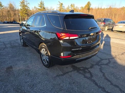 Used 2024 Chevrolet Equinox Premier image 3