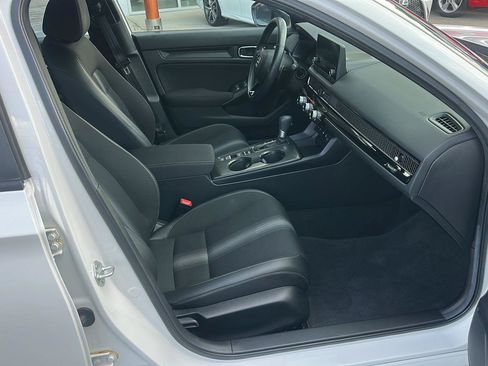 Used 2025 Honda Civic Sport image 7
