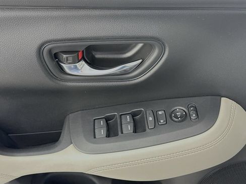 Certified 2024 Honda HR-V LX image 17