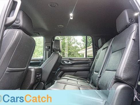 Used 2021 Chevrolet Suburban LT image 17