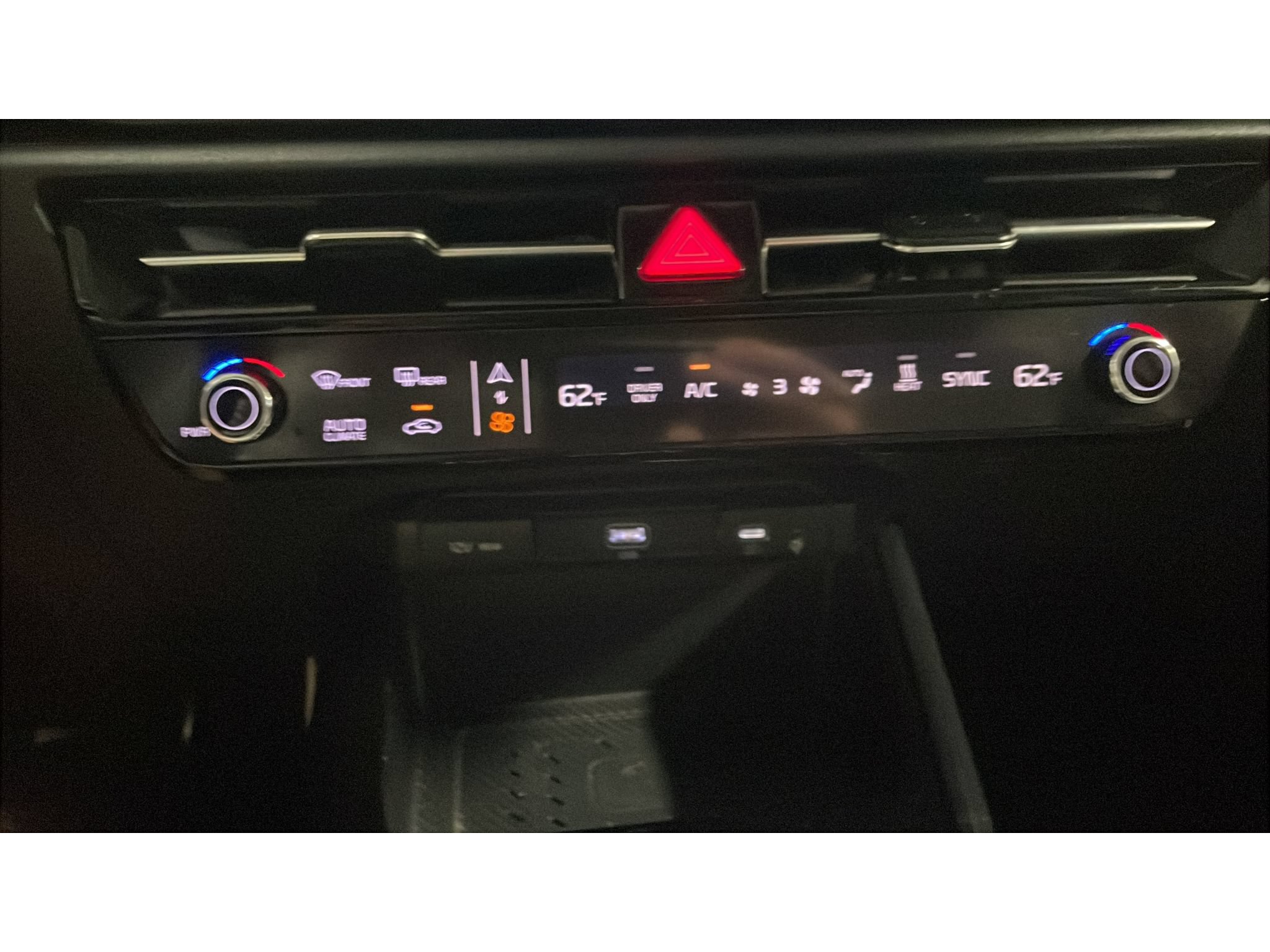 Used 2025 Kia Niro Wave w/ Wave Preserve Package FWD image 14