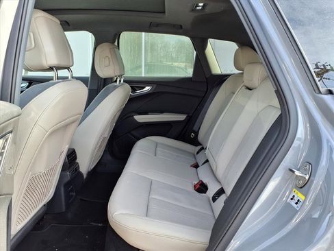 Certified 2025 Audi Q4 e-tron Premium Plus w/ Premium Plus image 22