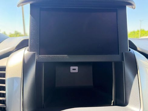 Used 2019 Chevrolet Suburban LT AWD/4WD image 25