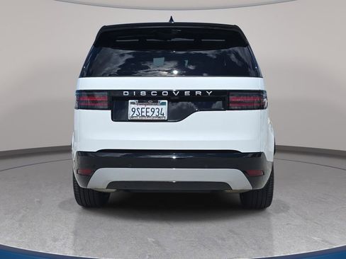 Used 2025 Land Rover Discovery Metropolitan Edition image 6