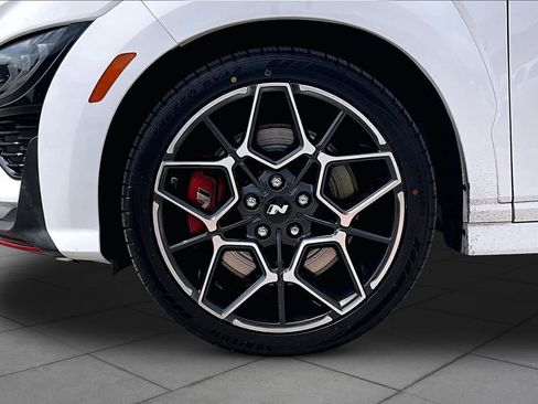 Used 2022 Hyundai Kona N image 11
