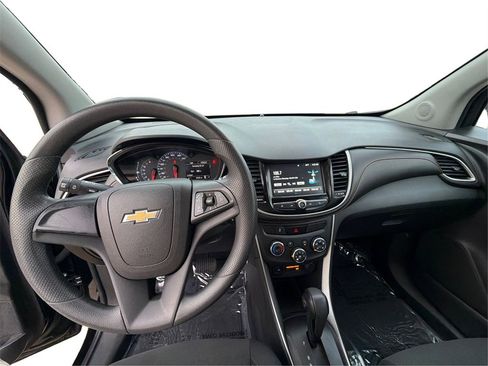 Used 2017 Chevrolet Trax LS image 22