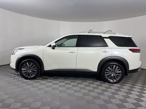 Used 2023 Nissan Pathfinder SL w/ SL Premium Package FWD image 7