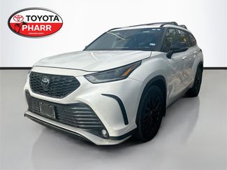 Used 2023 Toyota Highlander XSE video 1