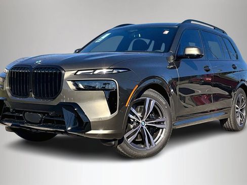 New 2026 BMW X7 xDrive40i w/ M Sport Package AWD/4WD image 2