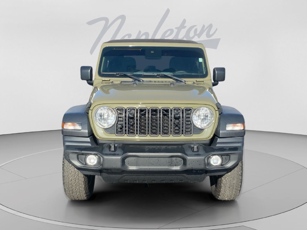 Used 2025 Jeep Wrangler Sport AWD/4WD image 9