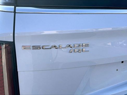 Certified 2026 Cadillac Escalade IQL Luxury AWD/4WD image 24