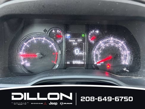 Used 2022 Toyota 4Runner SR5 AWD/4WD image 25