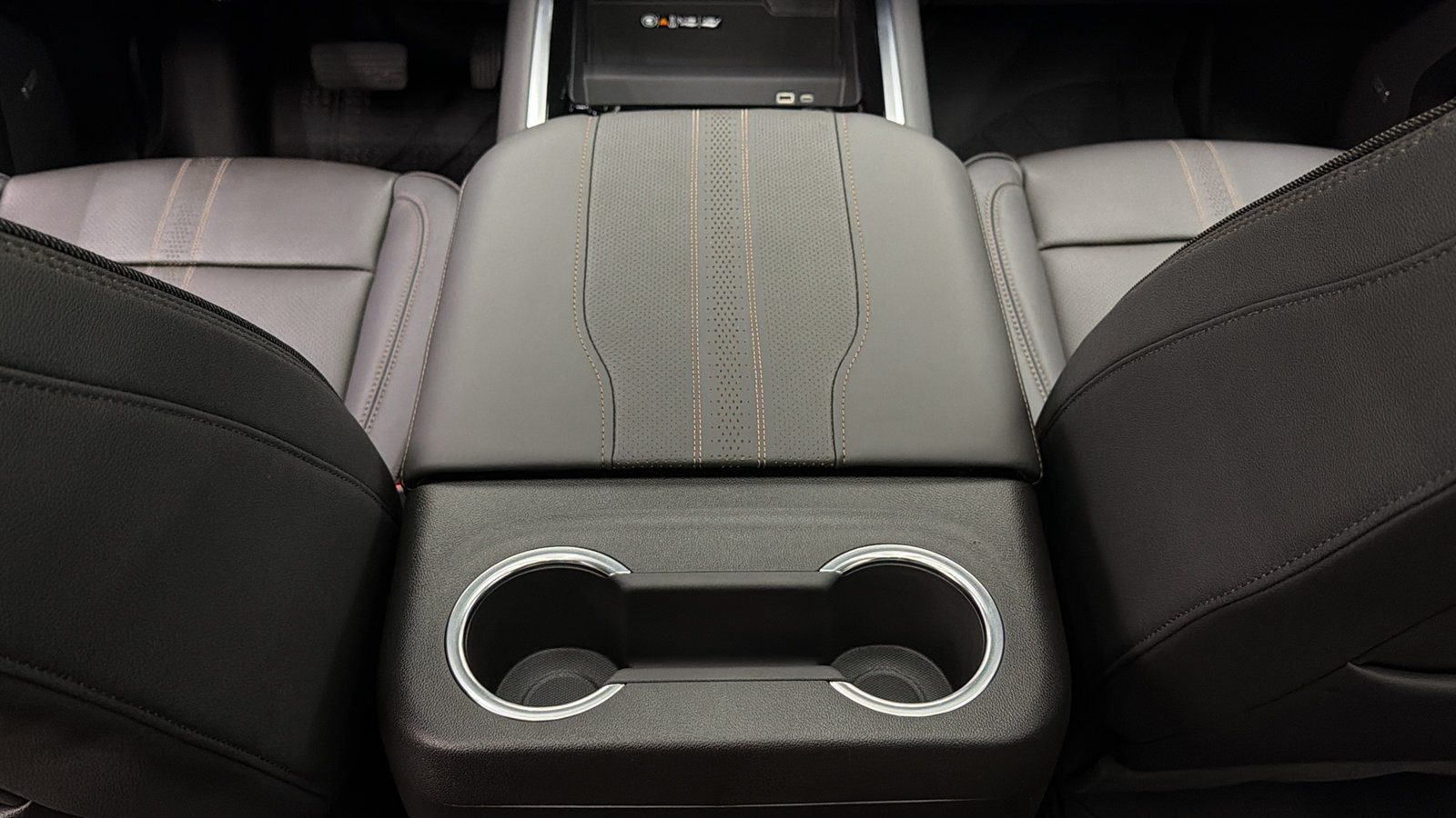 Used 2026 Chevrolet Tahoe High Country w/ Sun And Tow Package AWD/4WD image 35