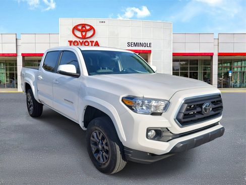 Used 2023 Toyota Tacoma SR5 w/ Technology Package image 2
