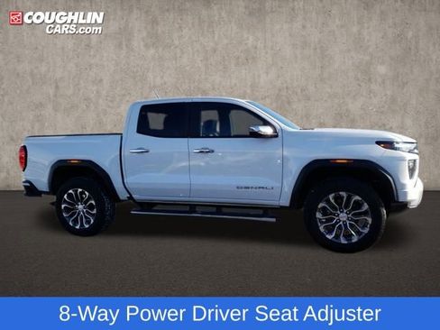 Used 2023 GMC Canyon Denali image 10