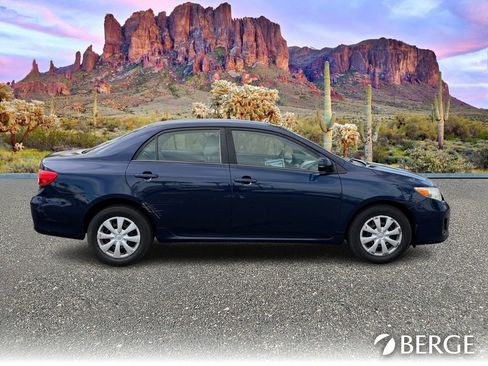 Used 2011 Toyota Corolla LE image 9