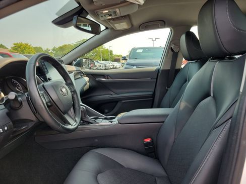 Used 2023 Toyota Camry XSE w/ Cold Weather Package FWD image 18