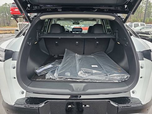 New 2026 Nissan Murano Platinum w/ Cargo Package AWD/4WD image 16