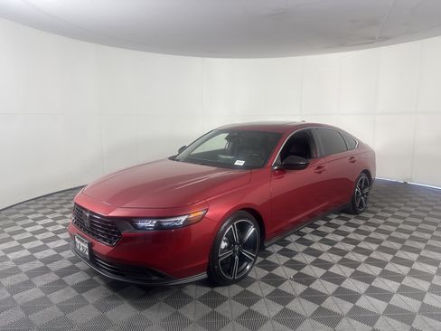 Certified 2023 Honda Accord Sport image 8