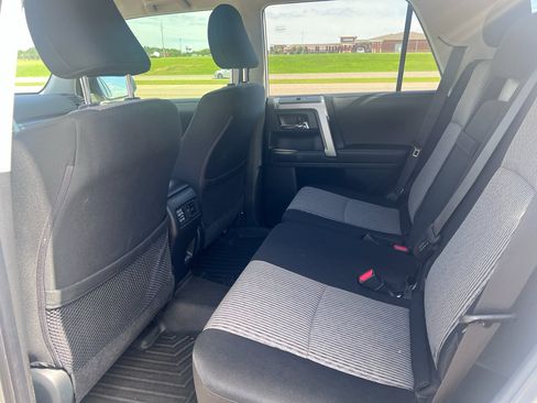 Used 2023 Toyota 4Runner SR5 AWD/4WD image 12