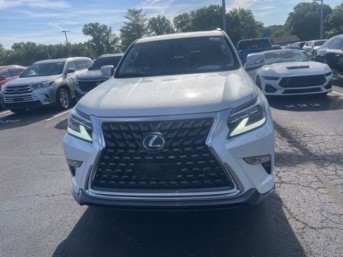 Used 2023 Lexus GX 460 Premium w/ Accessory Package AWD/4WD image 2