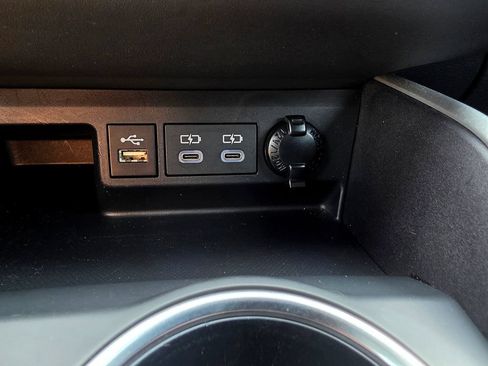Used 2024 Toyota Highlander Limited AWD/4WD image 48