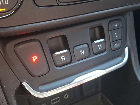 Certified 2021 GMC Terrain SLT w/ Elevation Edition image 15