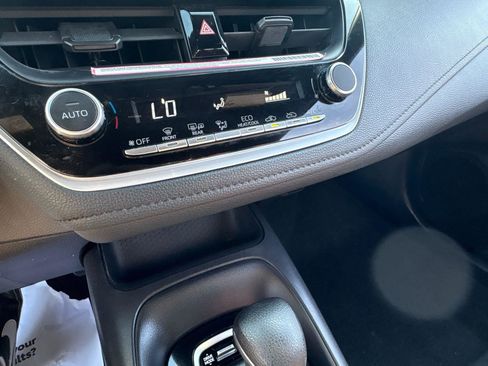 Used 2024 Toyota Corolla SE image 25