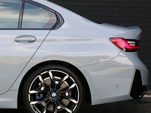 Used 2025 BMW M340i w/ Premium Package RWD image 18