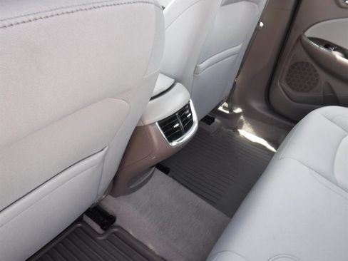 Used 2022 Chevrolet Malibu LT FWD image 10
