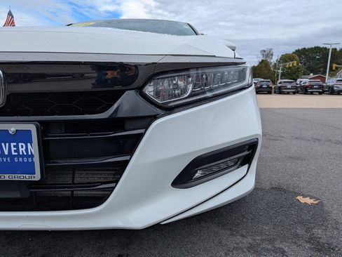 Used 2019 Honda Accord Sport image 10