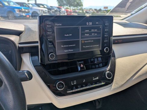 Used 2020 Toyota Corolla LE FWD image 17