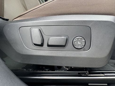 Used 2025 BMW X3 xDrive30i w/ Premium Package image 32