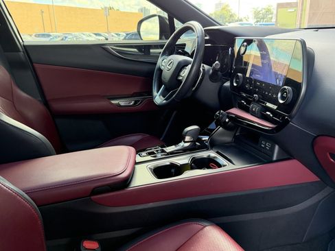 Used 2024 Lexus NX 250 FWD image 37
