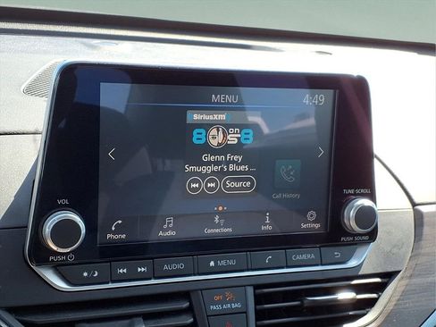 Used 2024 Nissan Altima 2.5 SV image 23