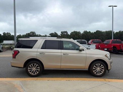 Used 2018 Ford Expedition Limited w/ Equipment Group 301A RWD image 6