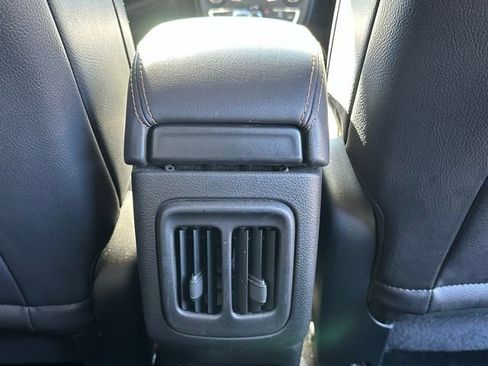 Used 2018 Jeep Compass Limited image 31