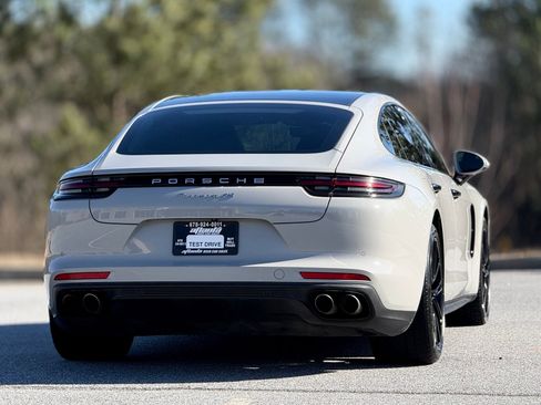 Used 2018 Porsche Panamera 4S image 6